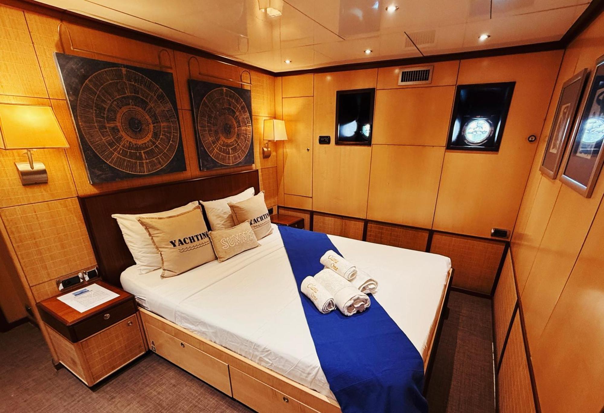 Yacht Clara One 32m Luxe Hotel en barco *